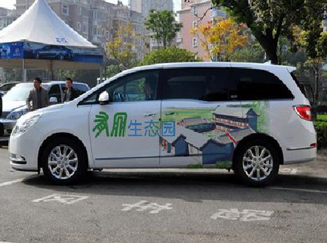 鄱阳户外车贴喷绘如何保持效果?